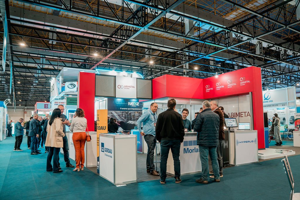 Espaço institucional Abimetal-Sicetel na feira
