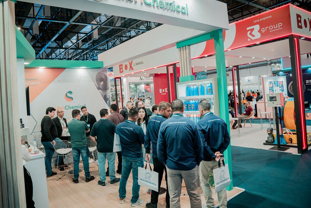 Networking entre visitantes e expositores